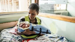 Unique Features of the Embrace Infant Warmer that Enhance Newborn Care